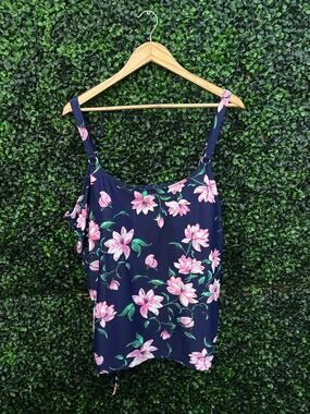 Sweet Escape plus size swimsuit top, size 20W,